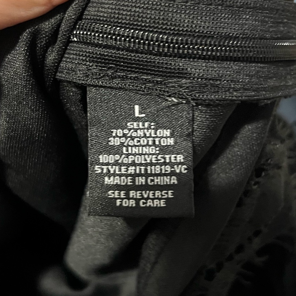 VICI Julietta Black Lace Scalloped Hem Top Women's Large Feminine Romantic NEW - Picture 6 of 6